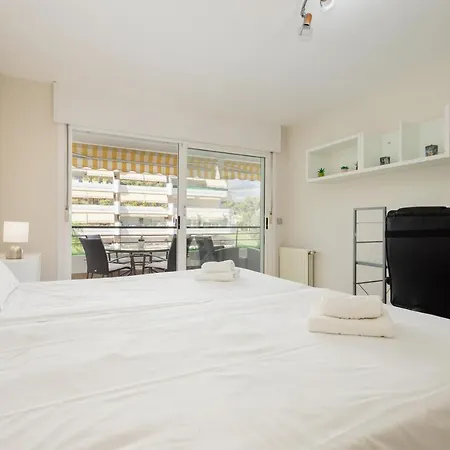 Apartment On The 1st Line Of Golf And Near The Beach In Marbella